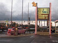 USA - Oklahoma City OK - Anns Chicken Fry House Neon Sign 2 (18 Apr 2009)